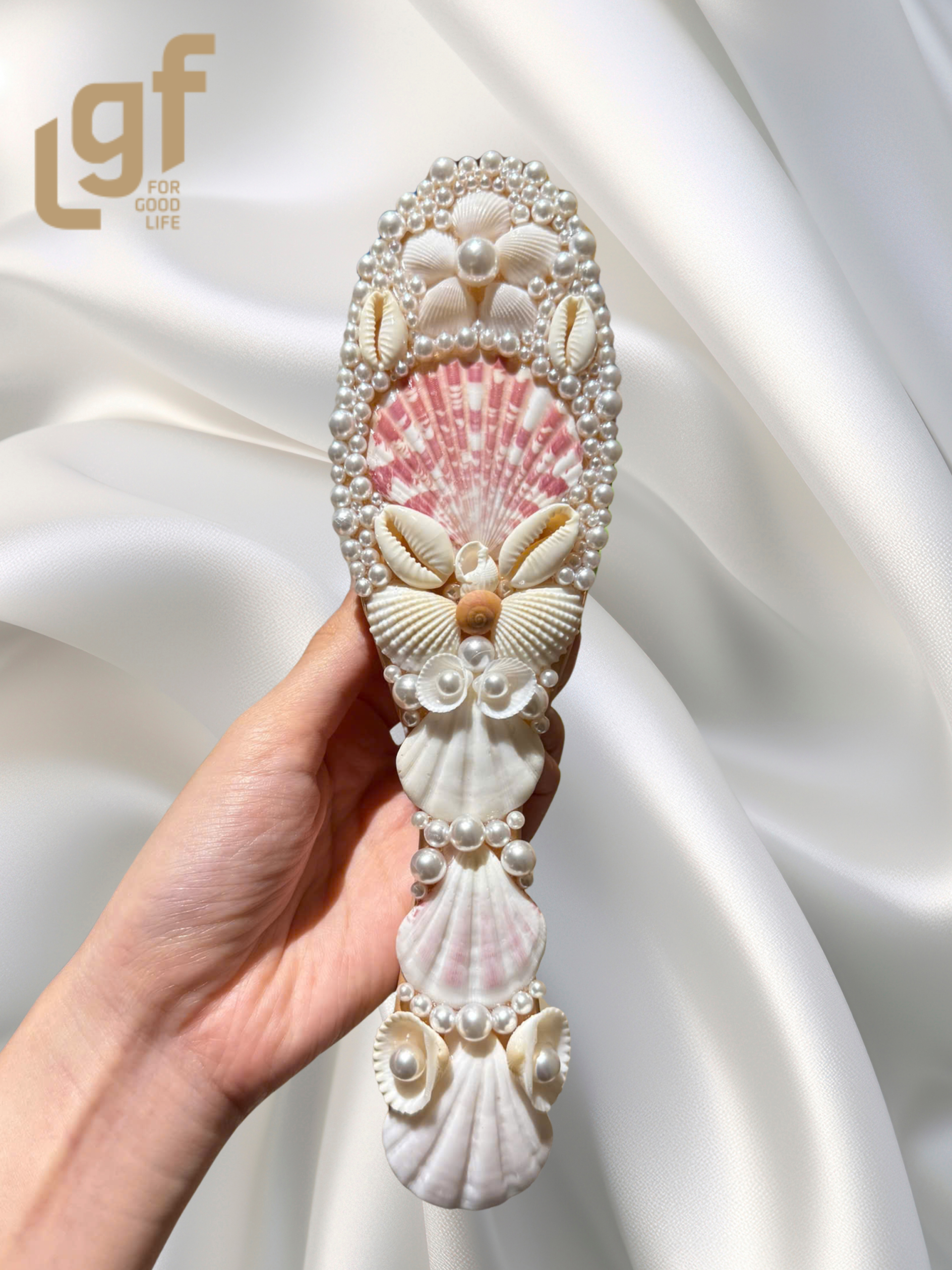 "the sea’s muse" – handmade seashell comb