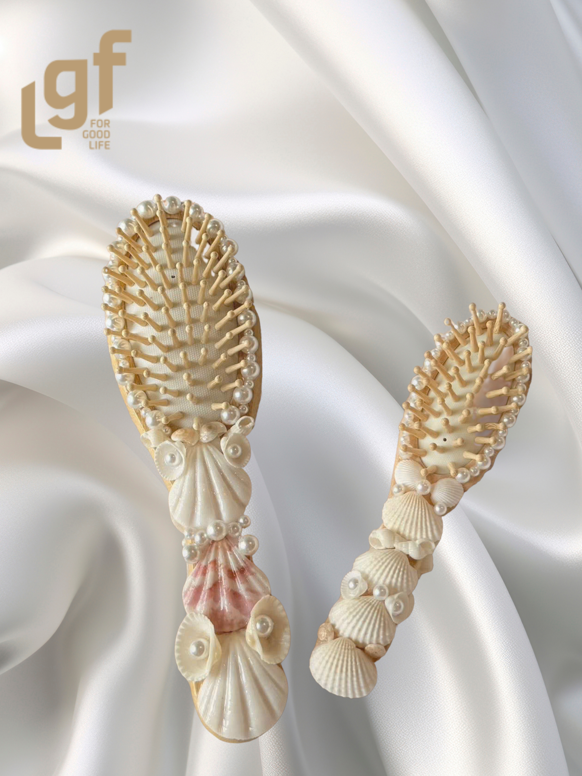 "the sea’s muse" – handmade seashell comb