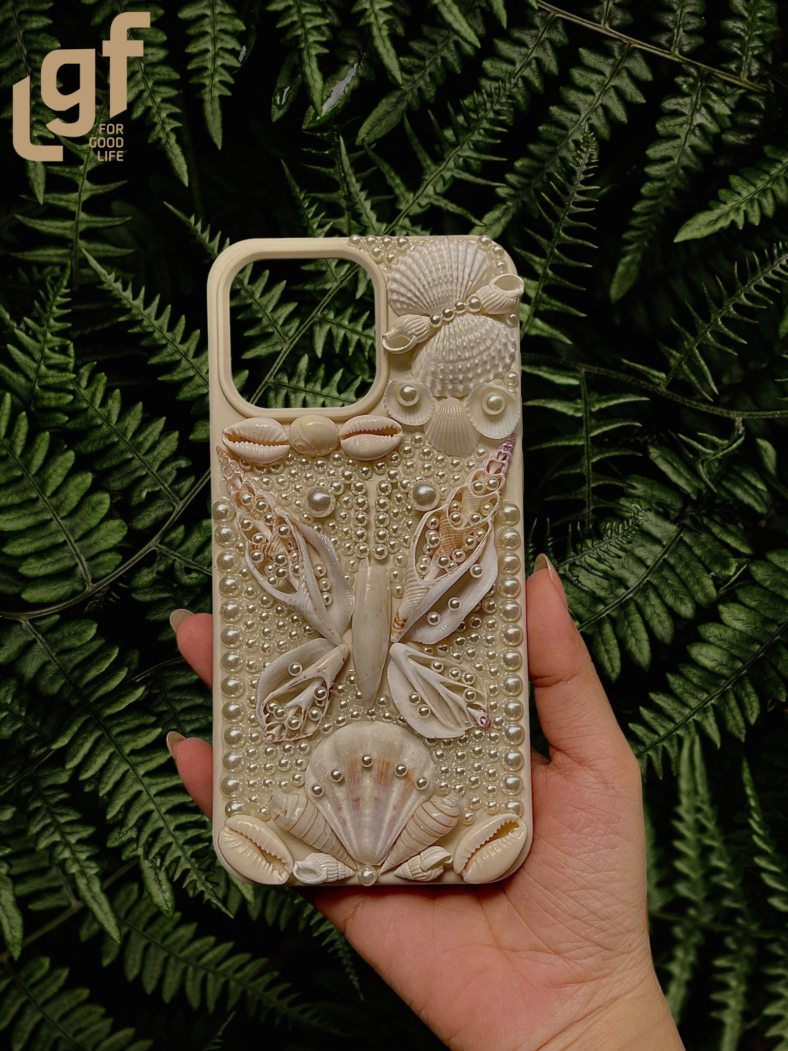 Handmade Phone Case "Ocean Pearl Butterfly" – Seashells & Pearls